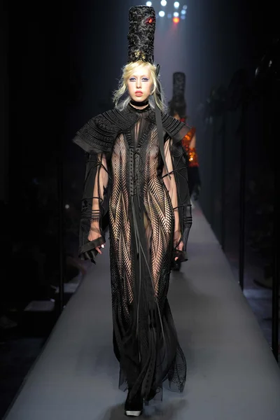 Look 54